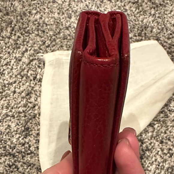 Gucci Red Leather Compact Wallet - Picture 7 of 11